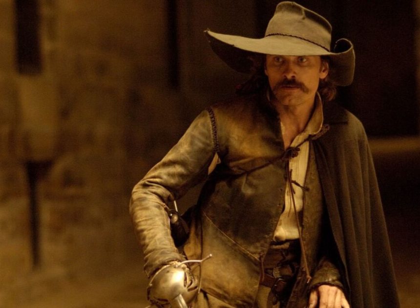 El regreso del Alatriste de Pérez-Reverte no es solo un best-seller seguro: también es la vuelta de nuestra franquicia más popular